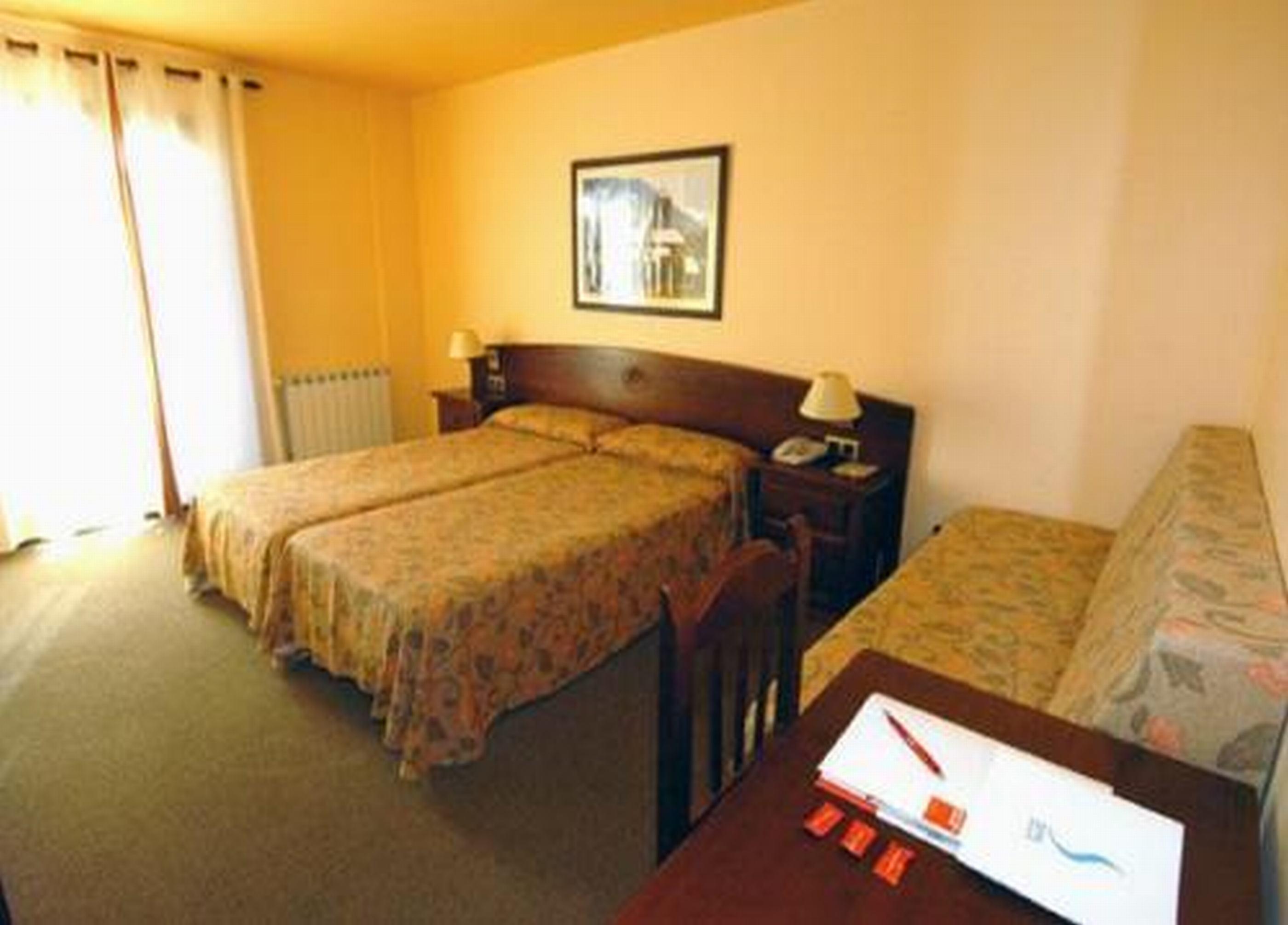 Hotel Romanic Taull Exterior photo