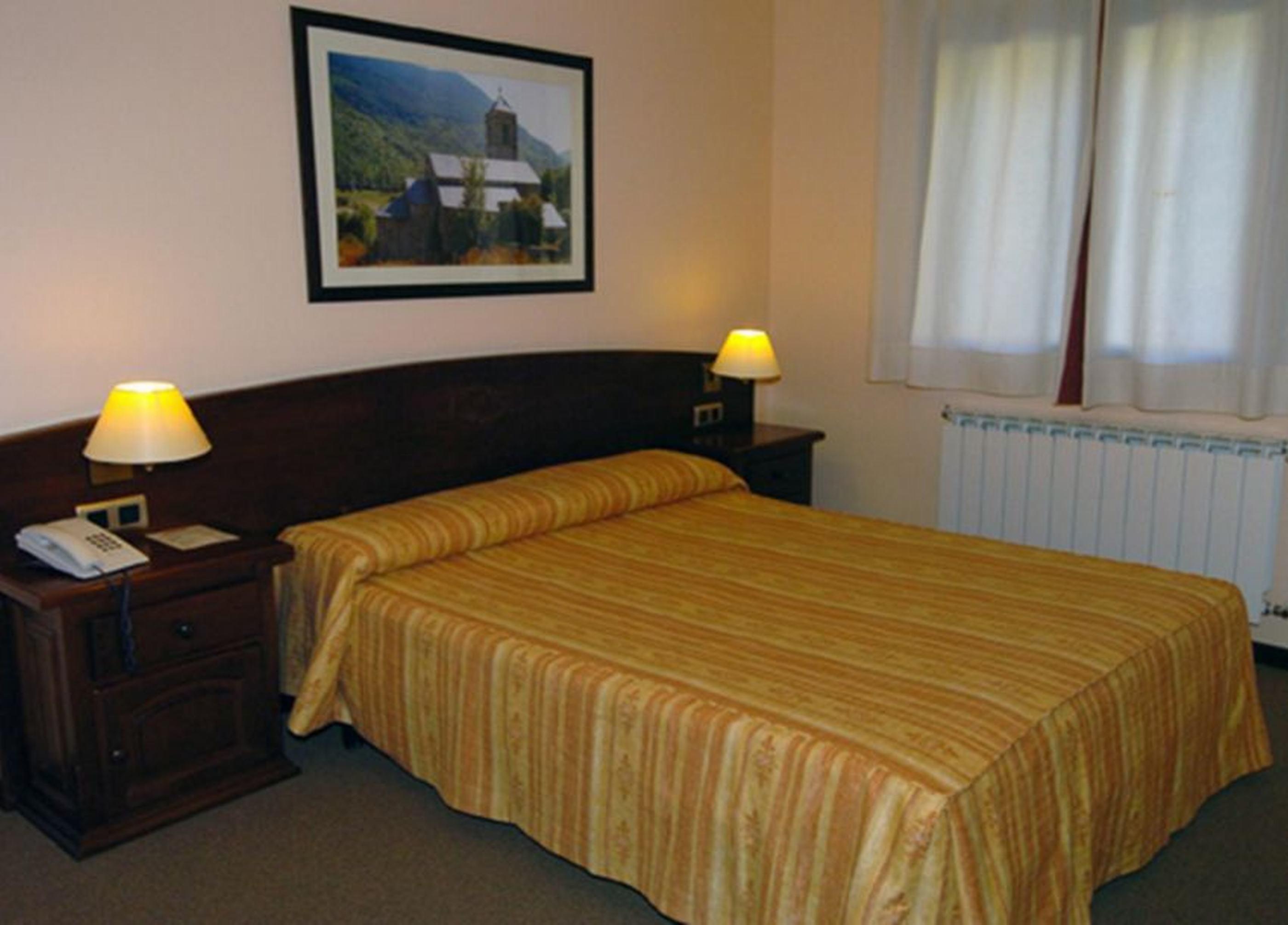 Hotel Romanic Taull Exterior photo