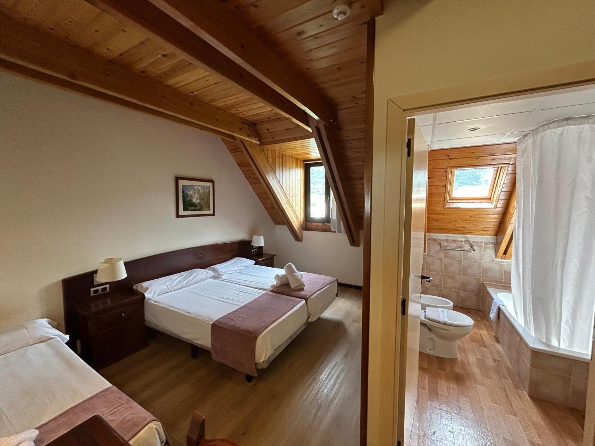 Hotel Romanic Taull Exterior photo