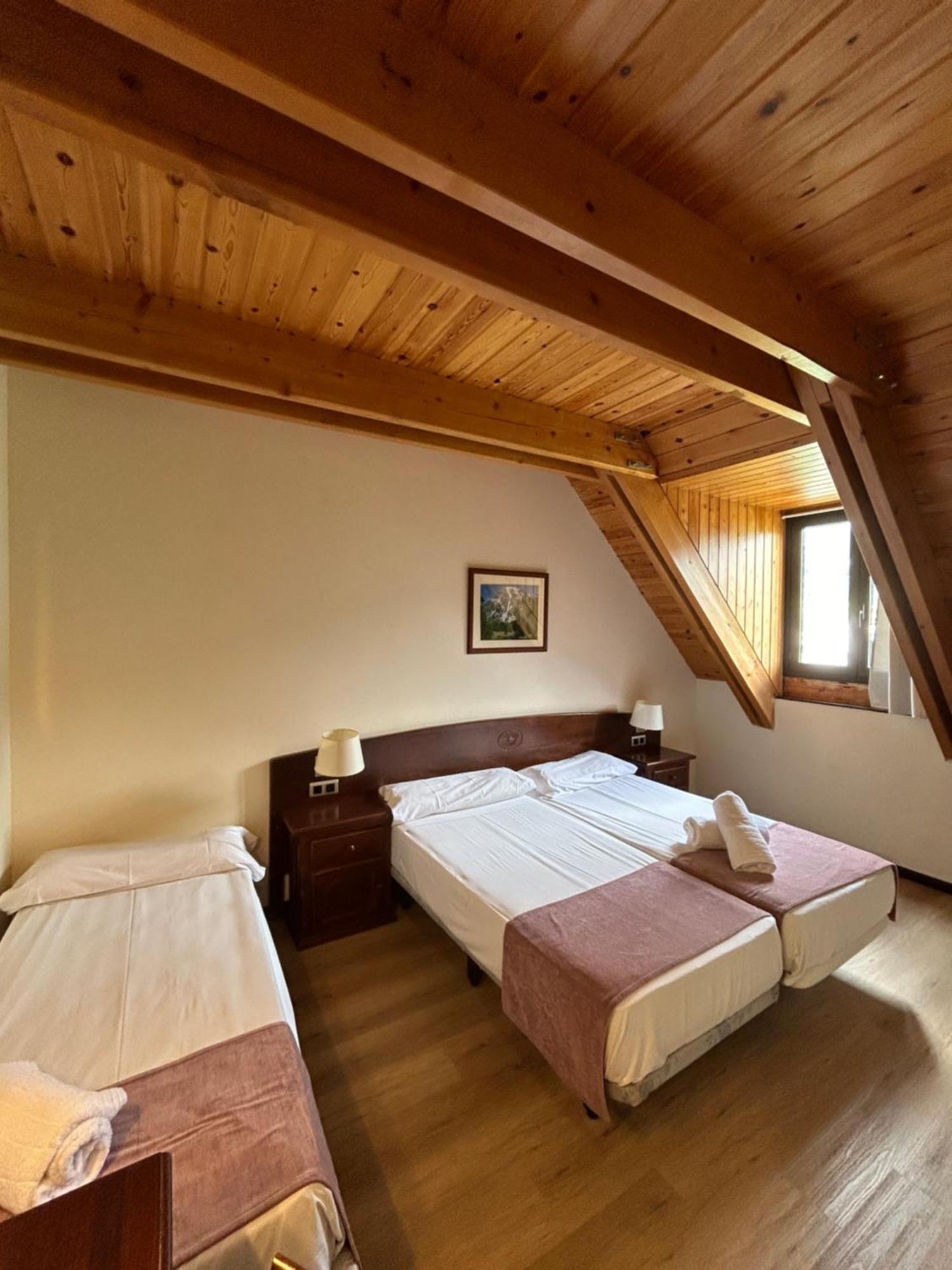 Hotel Romanic Taull Exterior photo