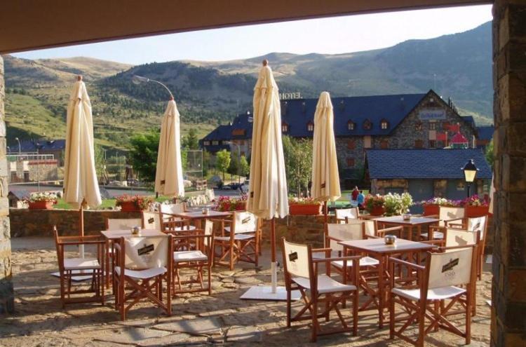 Hotel Romanic Taull Exterior photo